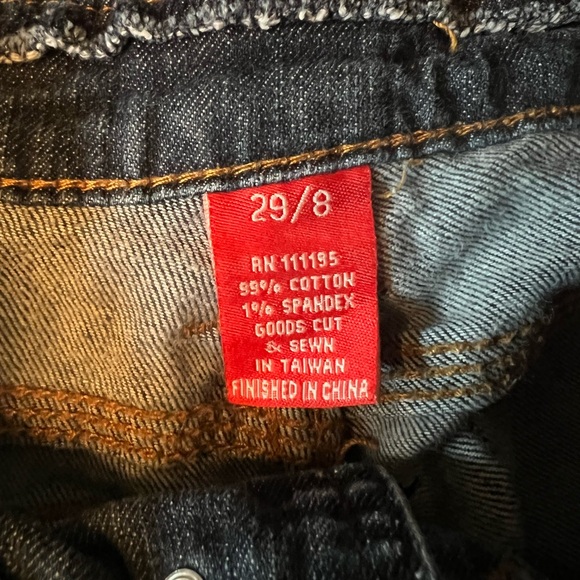 High Rise Button-Up Blue Jeans - Picture 4 of 4